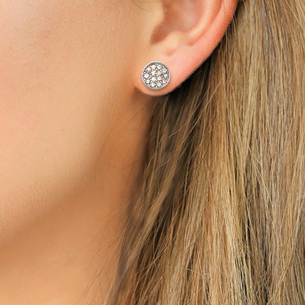 Cluster cubic studs